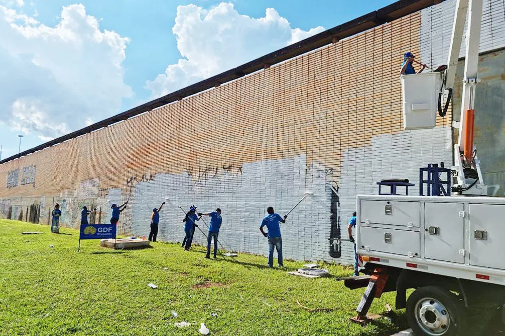 Vandalismo pode resultar em multa de até R$ 100 mil - Agita Brasília