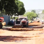 Obra levará asfalto novo a via movimentada em Taguatinga Norte