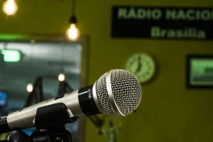 Rádio Nacional de Brasília completa 65 anos com programação especial