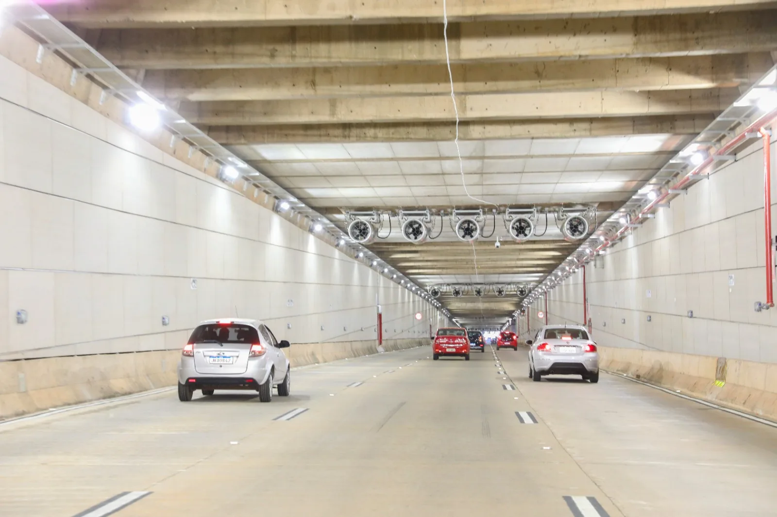 Lado Norte do Túnel Rei Pelé será fechado por 20 minutos nesta sexta (14) -  Agita Brasília