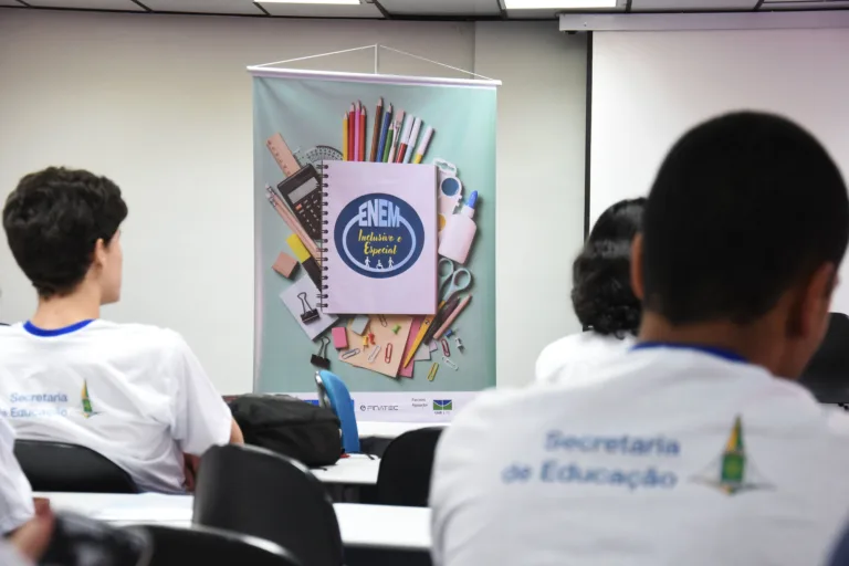 Estudantes da rede pública com deficiência terão preparação para o Enem -  Agita Brasília