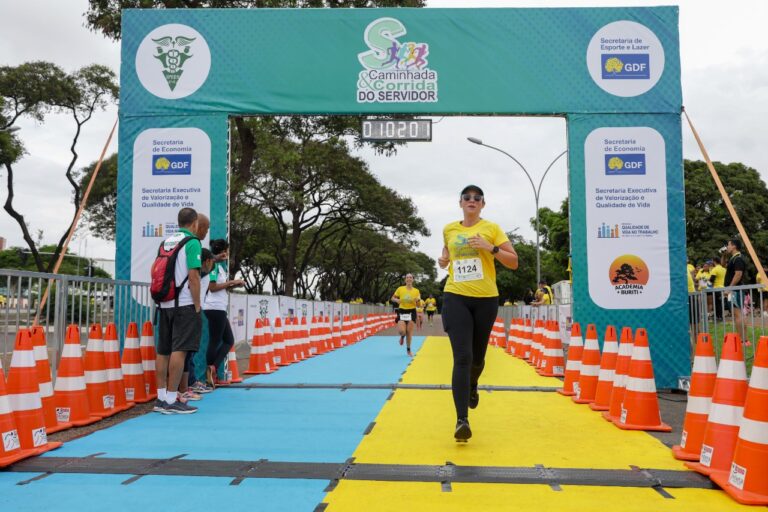 Caminhada e Corrida do Servidor reúnem quase 3 mil pessoas na primeira  edição - Agita Brasília